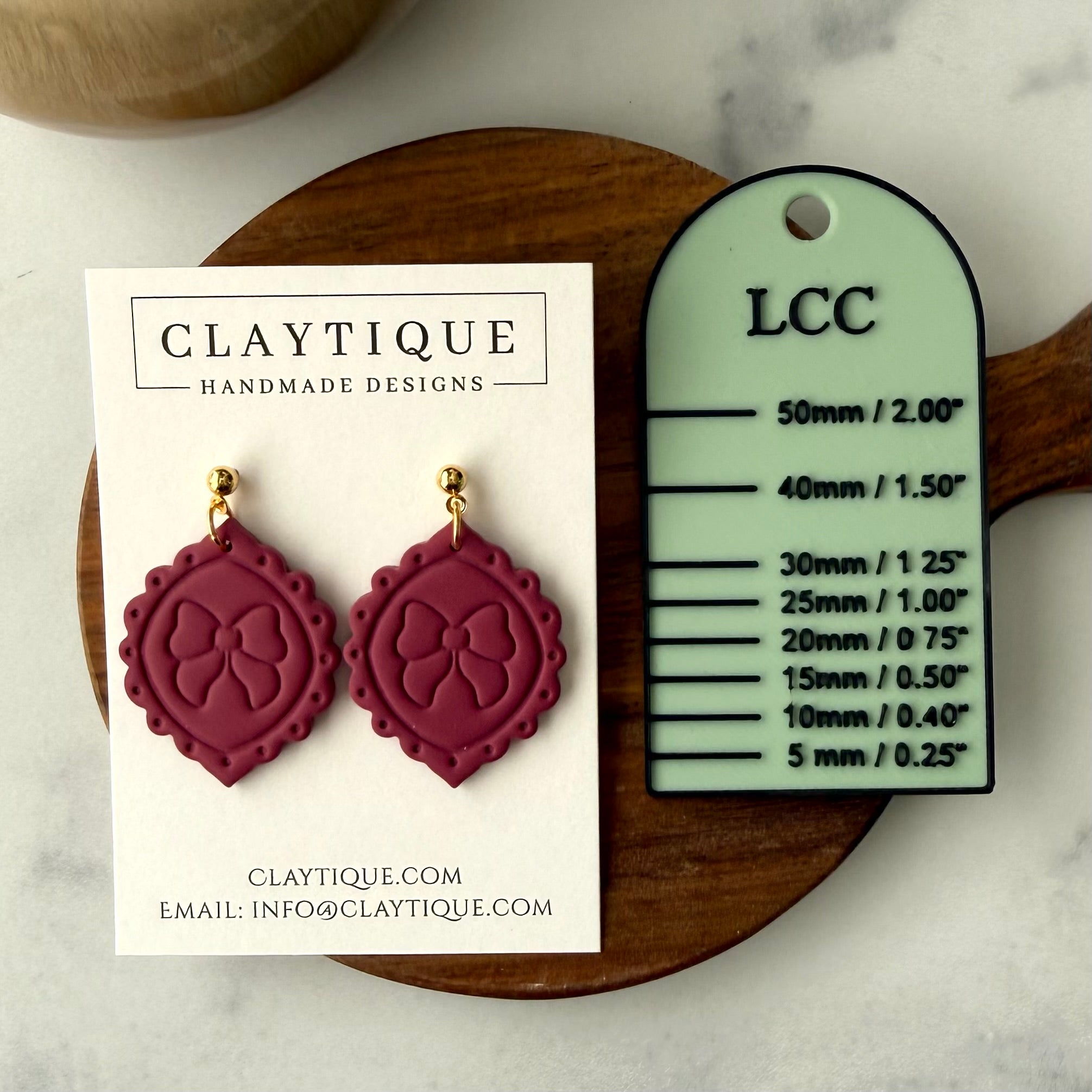 Scallop Framed Bow Earring